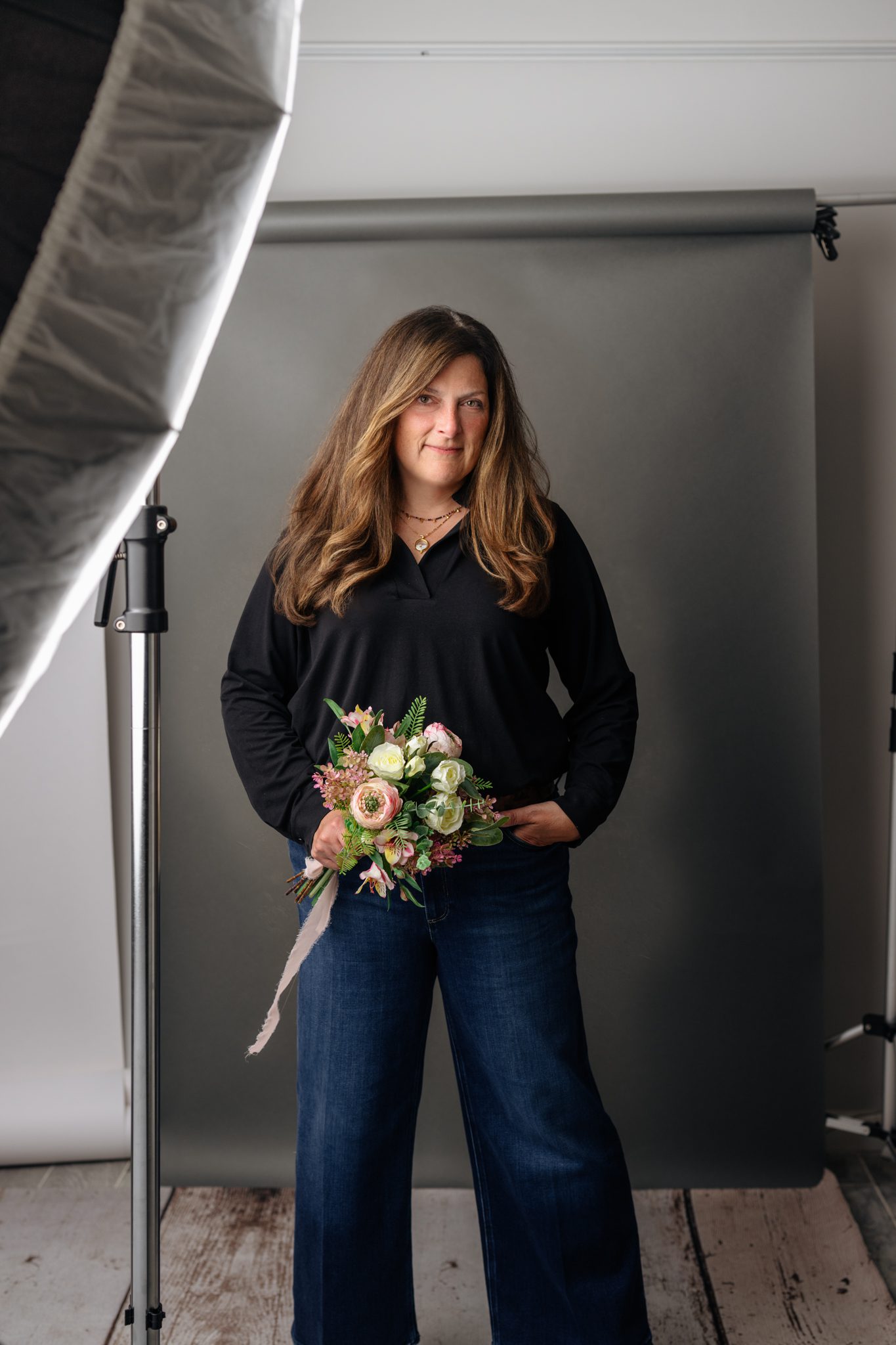 powerful behind the scenes shot of a female entreprenuer
